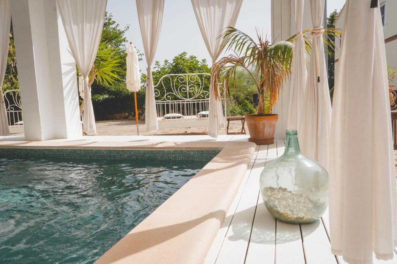 Loftotel Canet Esporles Ngoại thất bức ảnh
