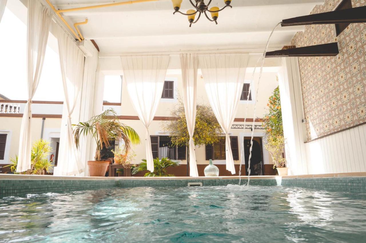 Loftotel Canet Esporles Ngoại thất bức ảnh