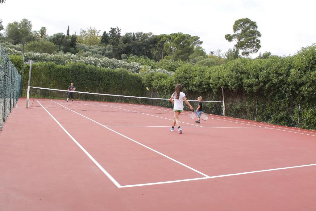 Loftotel Canet Esporles Ngoại thất bức ảnh