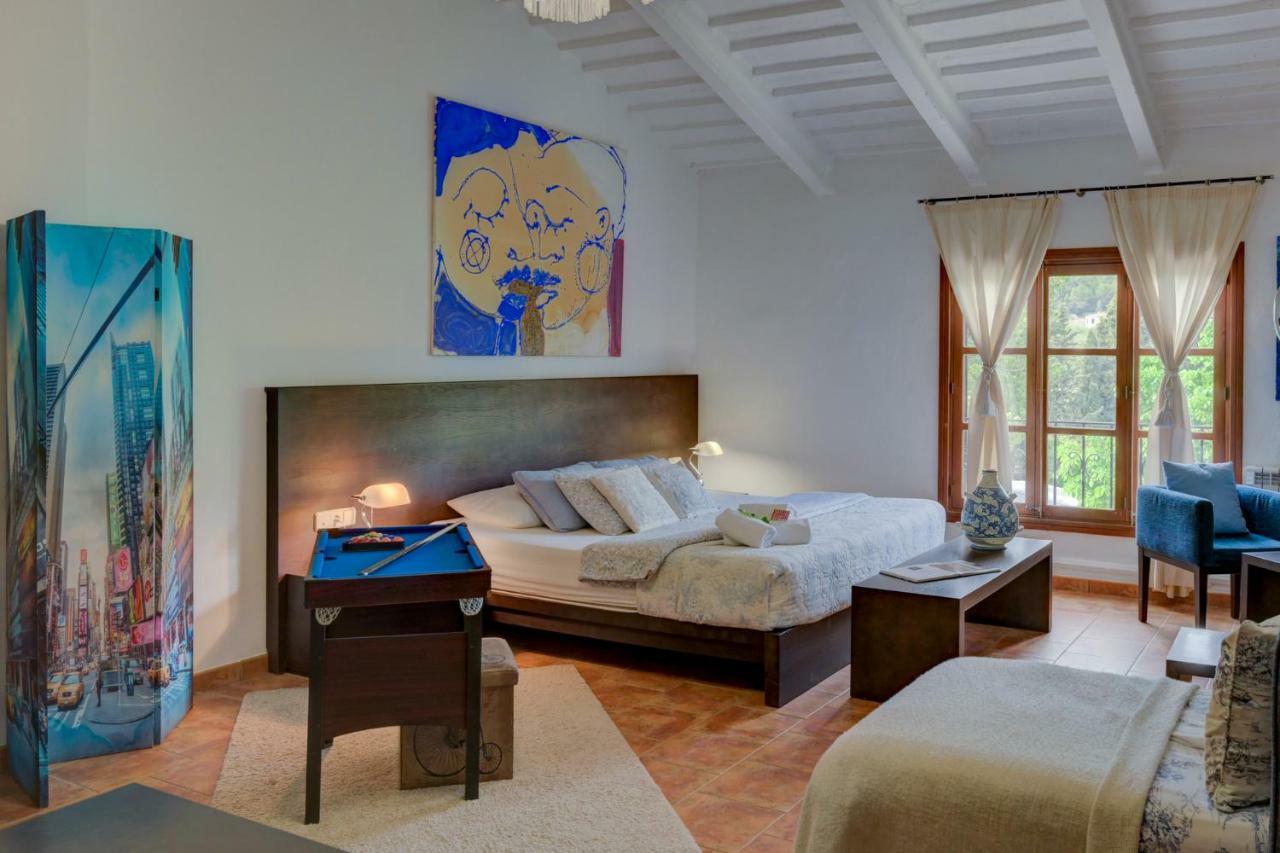 Loftotel Canet Esporles Phòng bức ảnh